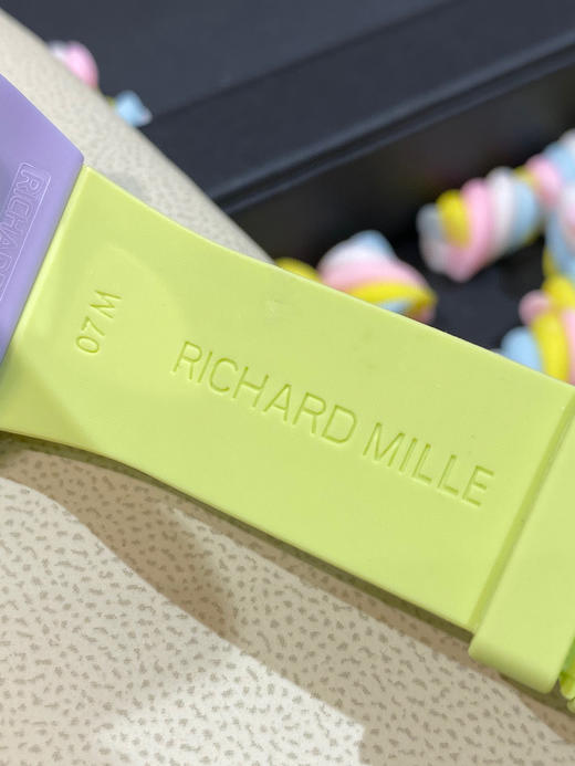 理查德·米勒 RichardMille 珐琅棉花糖 
最新爆款 bon bon系列最稀有的作品！克服传统工艺打破模式！ 商品图6