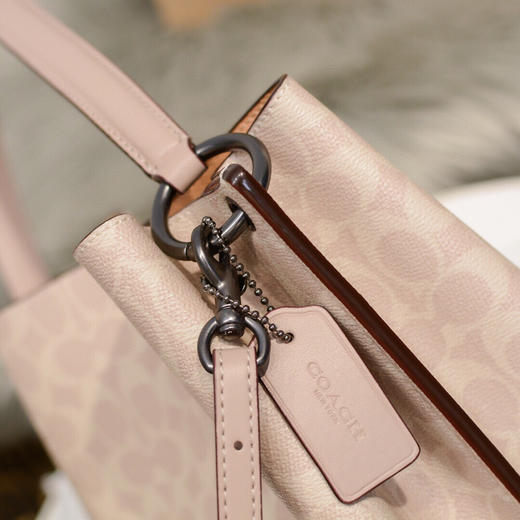 夏日特价💰480 COACH/蔻驰 水桶包89003经典 CHARLIE水桶包，具有考究的日常风格,大容量设计,质感轻盈。 商品图6