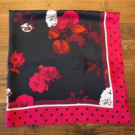 【市集专拍链接】桑蚕丝斜纹绸印花大方巾（出口法国老佛爷百货） 商品图0