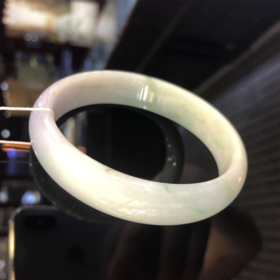 南1宝瑞源翡翠手镯