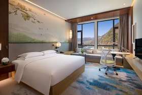 希尔顿高级山景大床房1早优惠价