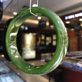 南1宝瑞源和田碧玉手镯