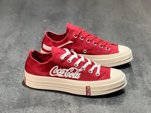 夏日冰爽 可口可乐‼️ Kith 主理人 Ronnie Fieg 曝光 Kith x Coca-Cola x Converse Chuck 70 Low 依旧是熟悉的配方 依旧是三方联名！ 商品图1