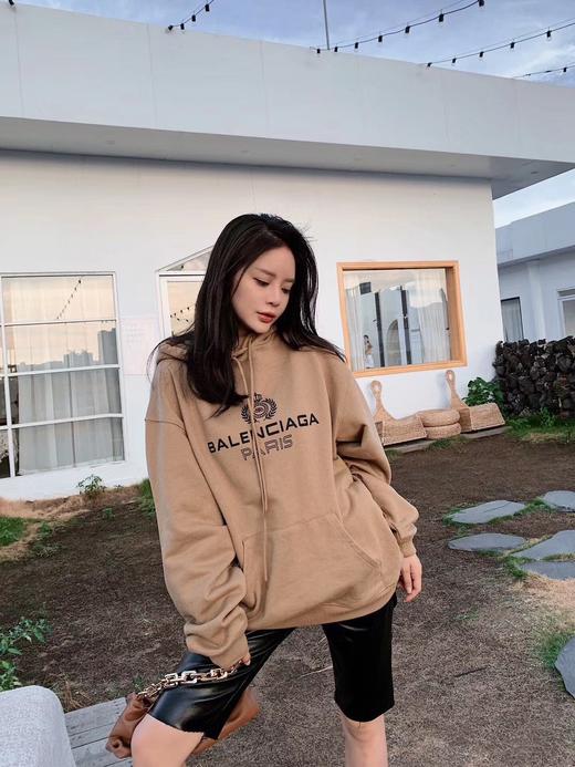 点此购买 巴黎世家男女卡其色麦穗皇冠连帽卫衣 曾154641 商品图1