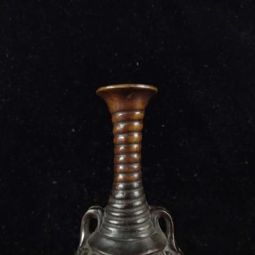 纯铜高浮雕工艺花瓶 商品图2