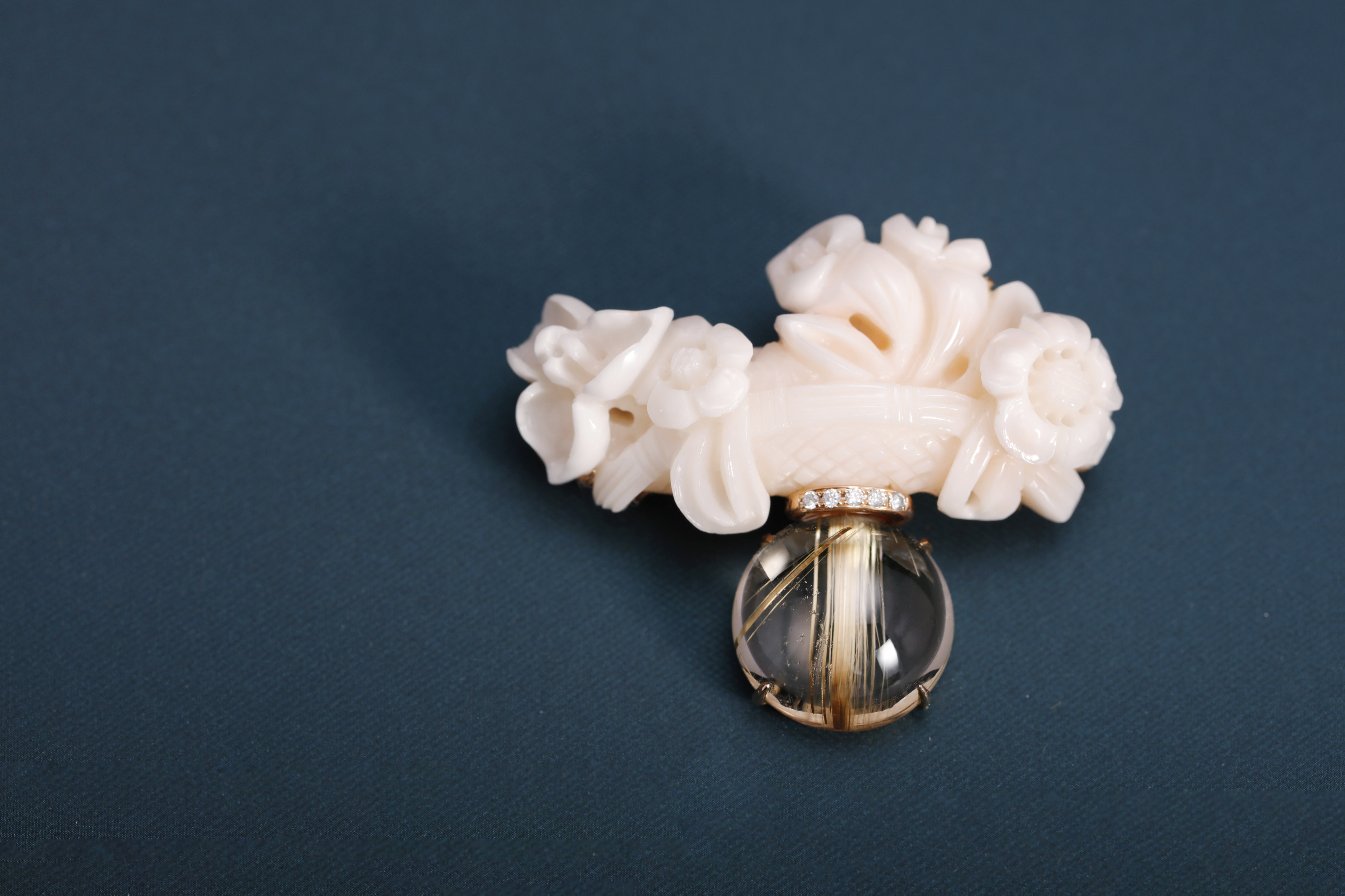 山房高定粉珊瑚发晶18k金胸针