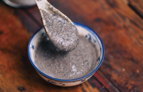 自制黑芝麻糊，有白头发了？喝它就对了！ 