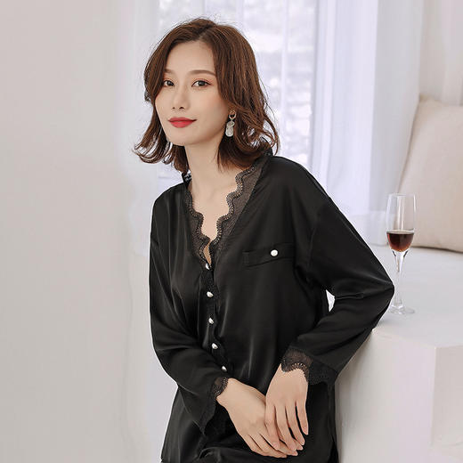 【法式慵懒风】蕾丝缎面家居服 如真丝般的手感 初乳似的丝滑 细腻得像巧克力一样 商品图3