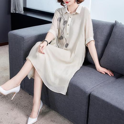 CYY-0023中年妈妈花朵刺绣韩版大码连衣裙 商品图1