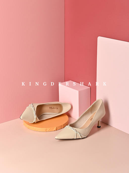 经典鲨2020秋季新品时尚精致KW1170317231浅口女单鞋 商品图5