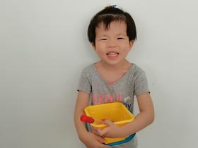 启蒙4个月的彤宝自己读绘本