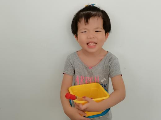 启蒙4个月的彤宝自己读绘本 商品图0