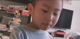 昫昫：我是乘飞船来到妈妈的肚子里，然后我就出生了