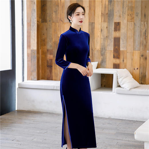 上海旗袍厂GX复古中式长款金丝绒七分袖旗袍2020秋冬新款日常纯蓝色旗袍 商品图4