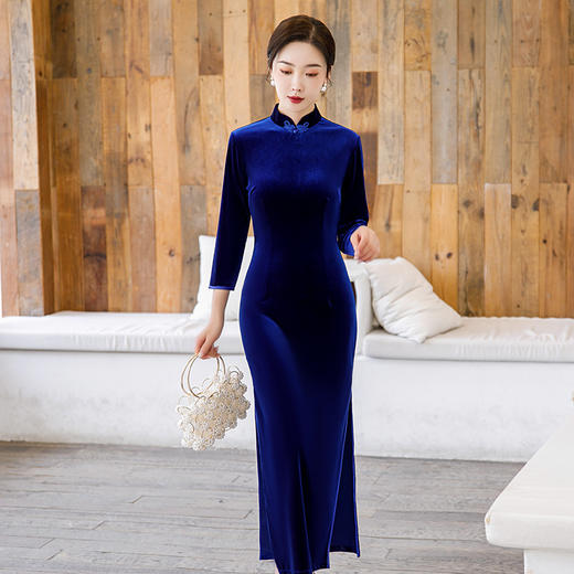 上海旗袍厂GX复古中式长款金丝绒七分袖旗袍2020秋冬新款日常纯蓝色旗袍 商品图0