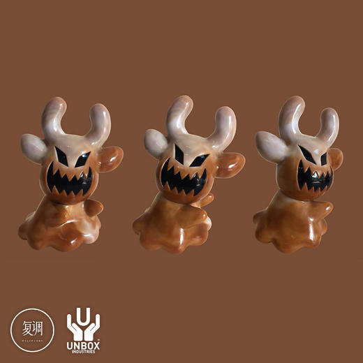Unbox 牛魂 咖色 Ghost Cowly 搪胶 限定 潮玩 摆件 商品图1
