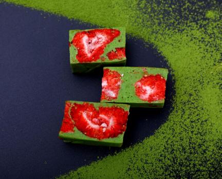 草莓牛轧糖糕 商品图0