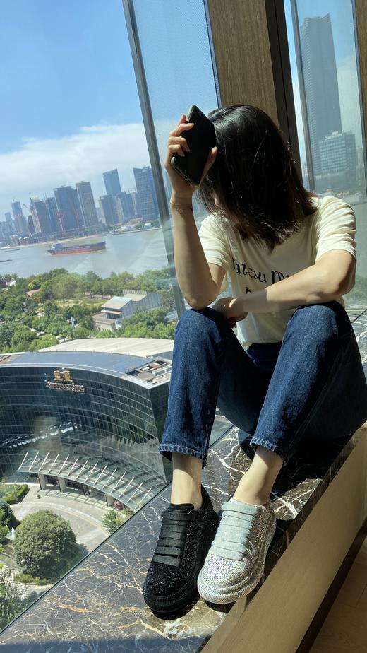 ［预售］Westory限量预售新款优雅休闲镶钻闪闪发光炸街款运动平底鞋W20CM70701 商品图6