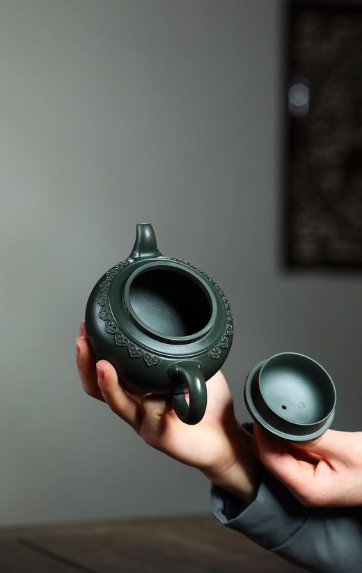 【云肩如意】泥料：墨绿泥 容量：360cc 作者：蒋惠娟（国高工） 商品图3