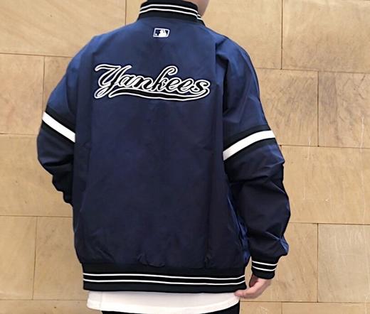 点此购买 mlb男女款洋基队狗头棒球服外套 莲155848