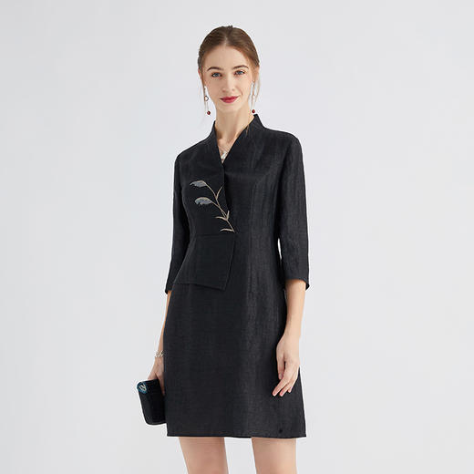 TANGY Collection /天意芦野系列莨绸绣花连衣裙 商品图1