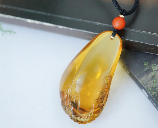 螭龙珀·墨西哥蓝珀雕件随形吊坠  特价 商品图1