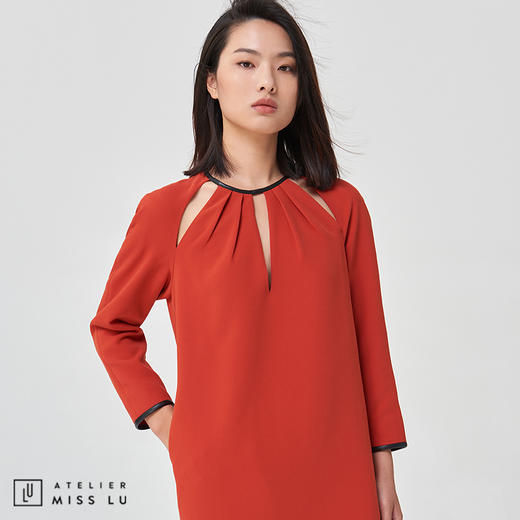 【有点皮气】深枫红镂空拼皮直身连衣裙 商品图2