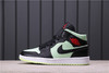 乔丹/Air JordanAJ1 aj1 乔丹1代 乔1 乔丹1代中帮系列 Air Jordan 1 Mid SE货号：CV5276-003 乔1中帮黑绿 商品缩略图0