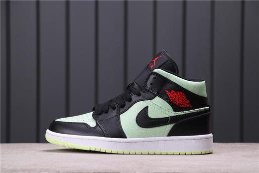 乔丹/Air JordanAJ1 aj1 乔丹1代 乔1 乔丹1代中帮系列 Air Jordan 1 Mid SE货号：CV5276-003 乔1中帮黑绿 商品图0