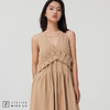 【随型所欲】浅驼压褶V领吊带连衣裙百搭单品 商品缩略图0