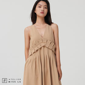 【随型所欲】浅驼压褶V领吊带连衣裙百搭单品