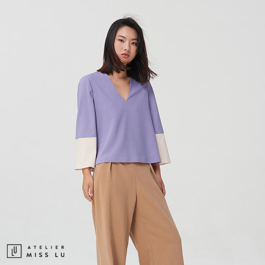 AtelierMissLu-【LESS IS MORE】 香芋紫拼色简洁款V领上衣 商品图3