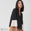 AtelierMissLu-【LESS IS MORE】 黑白拼色简洁款V领上衣 商品缩略图0