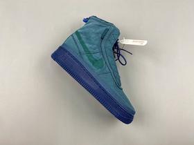 人气网红林露露同款 韩国之旅 时尚穿搭 Nike Air Force 1 Shell WMNS 荧光绿是专为女生打造的帅气空军机能新品鞋