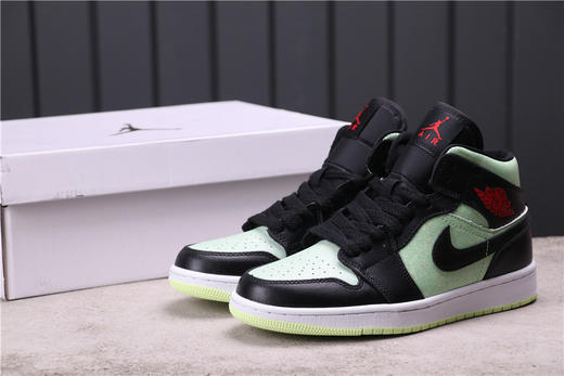 乔丹/Air JordanAJ1 aj1 乔丹1代 乔1 乔丹1代中帮系列 Air Jordan 1 Mid SE货号：CV5276-003 乔1中帮黑绿 商品图1
