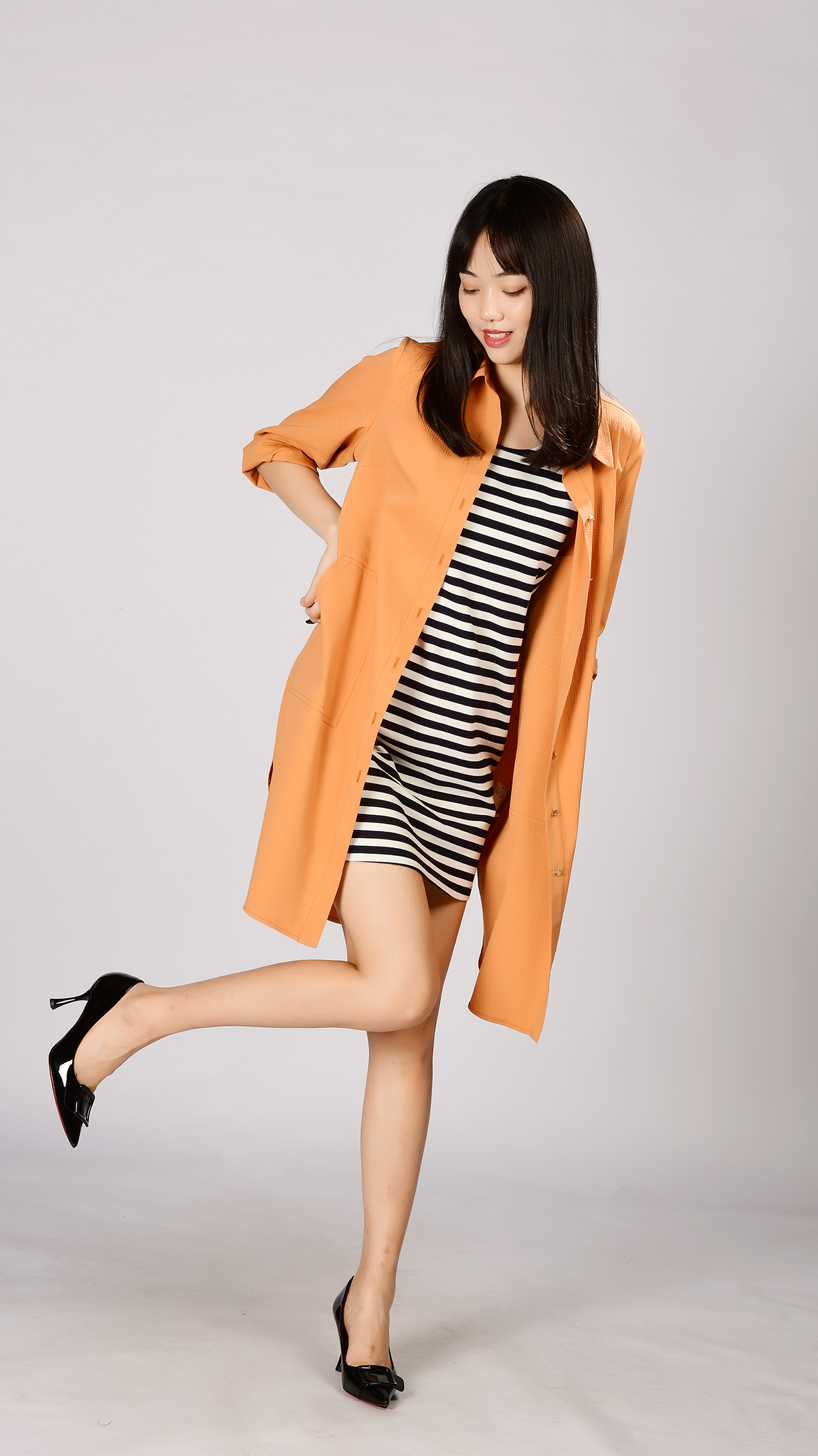 梦里人女装纯色时尚宽松休闲棉质中长款风衣