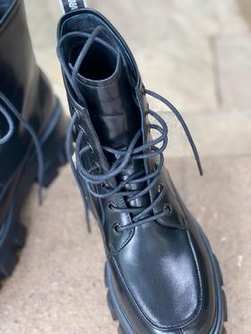 Westory2020年秋季上新齿轮松糕厚底马丁靴W20DS80341