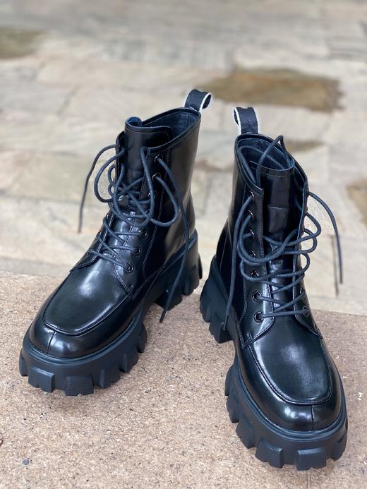 Westory2020年秋季上新齿轮松糕厚底马丁靴W20DS80341 商品图0