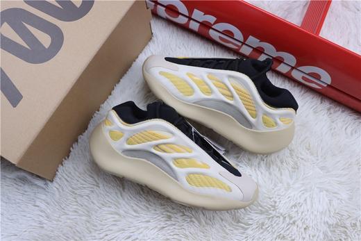 椰子700V3系列】阿迪达斯/Adidas 阿迪椰子700V3 米黄黑 商品图0