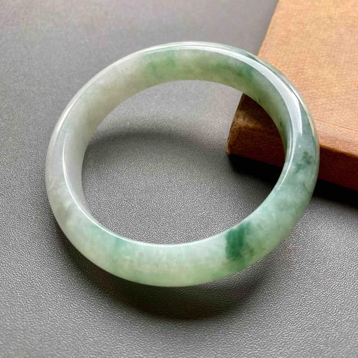 糯种飘花翡翠手镯52.6 商品图1