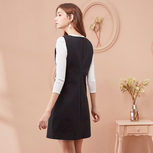 欧芮儿 女外穿无袖连衣裙女中长款百搭修身V领A字裙 商品图2