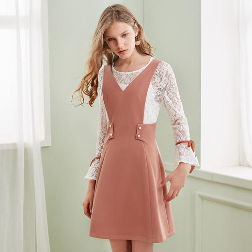 欧芮儿春新时尚套装白色长袖蕾丝衫女+背带连衣裙两件套 商品图1