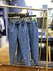 点此购买 LV男女款涂鸦满印老花直筒牛仔裤 莲157098 商品缩略图0