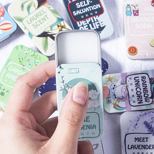 【小城伊香男女便携式固体香膏】卡通车用载彩妆卡片口袋香水 商品图1