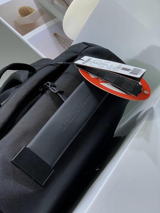 点此购买 迪桑特男女运动双肩包 十一157160 商品图12