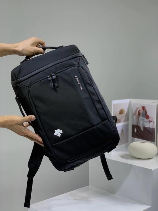 点此购买 迪桑特男女运动双肩包 十一157160 商品图5