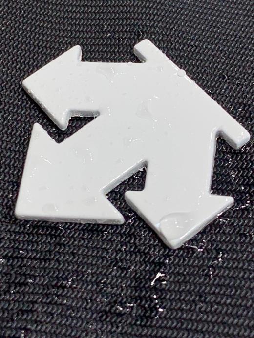 点此购买 迪桑特男女运动双肩包 十一157160 商品图14