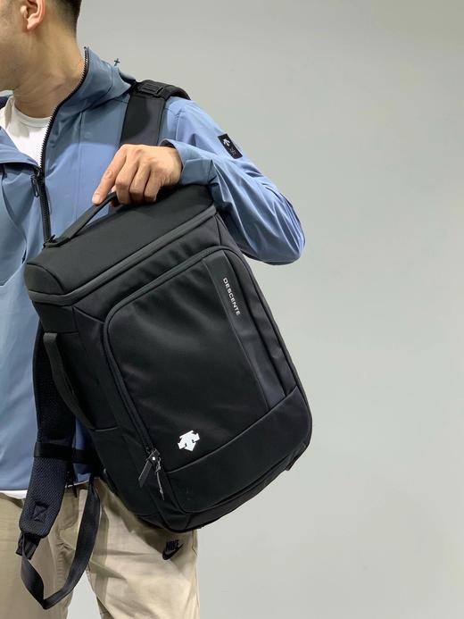 点此购买 迪桑特男女运动双肩包 十一157160 商品图4