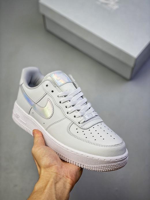 原楦原数据纸版#采用硬质优质皮革鞋面材质#内置全掌air sole气垫# 耐克 Nike Air Force 1 Low 浅蓝镭射 商品图0