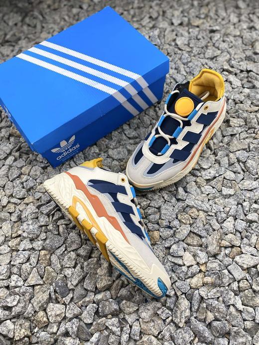 公司级 从街头衍生而来的街球风格 改变了传统篮球运动的发展 商品图1